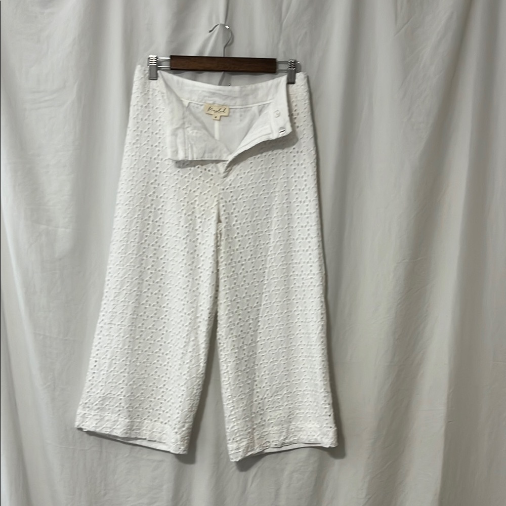 Marled White Wide Leg Pants with Textured Fabric